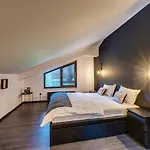 Black Box Apartment Smolyan