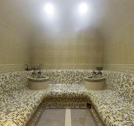 Black Box Apartment