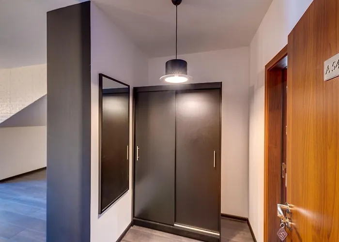 Apartment Black Box *